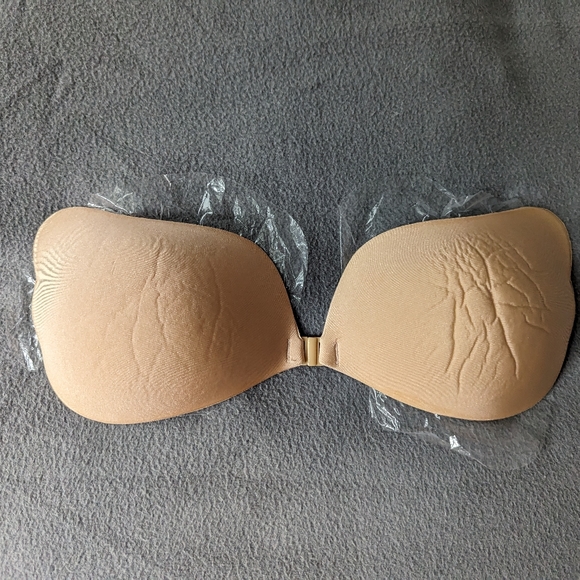 No Show stick on bra - Picture 3 of 3